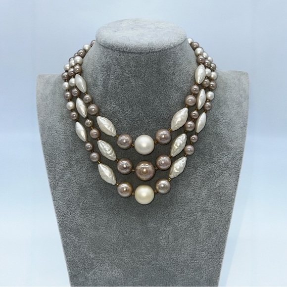 Vintage Cream Multi-Strand Pearl Necklace‎ - Picture 1 of 5